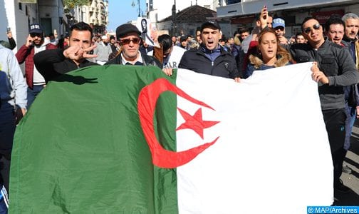 في زمن كورونا.. الجزائر تدين أحد نشطاء “الحراك” بسنة سجنا نافذة