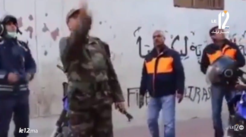 بالفيديو.. دورية أمنية تتعرّض للرشق بالحجارة في الدار البيضاء وإعتقال ثلاثة مشتبه فيهم
