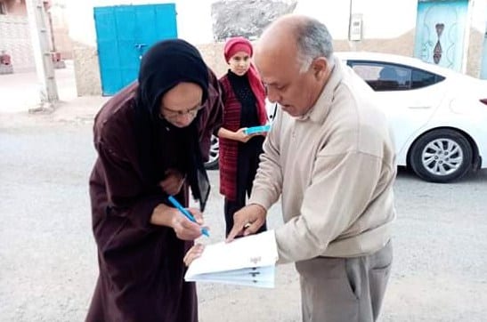 طانطان. توزيع لوحات ذكية لتلاميذ السنوات الإشهادية