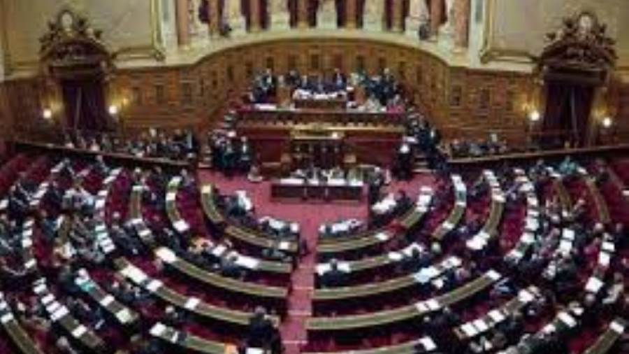 فرنسا. البرلمان يصادق على التمديد الجديد لحالة الطوارئ الصحية