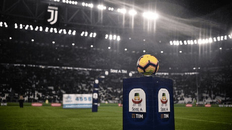 رئيس وزراء إيطاليا يريد “ضمانات إضافية” لاستئناف “الكالتشيو”