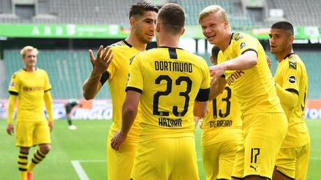 شاهد. حكيمي يقود دورتموند لتجاوز عقبة فولفسبورغ