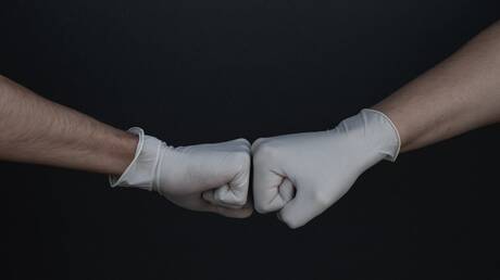 دراسة.  تكشف متى يتوقف مرضى “كورونا” عن نقل العدوى للآخرين