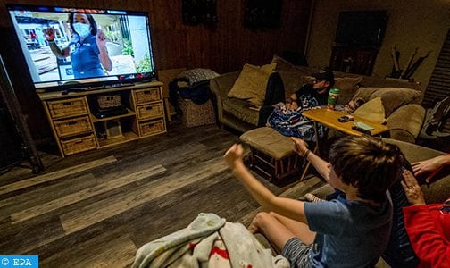 الحجر الصحي والاستهلاك الإعلامي للأطفال: توصيات المجلس الأعلى للاتصال السمعي البصري