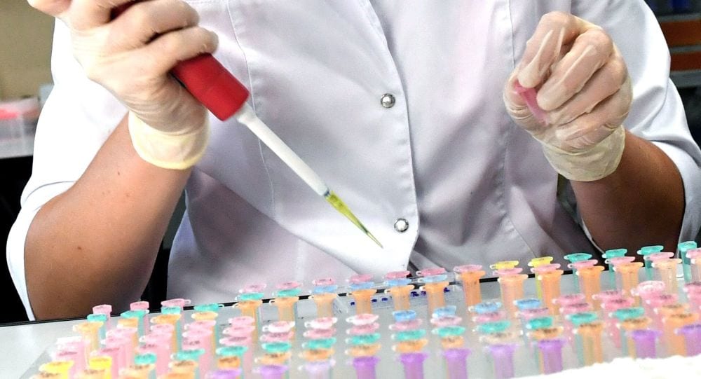 مختبر. الإعلان عن تطوير دواء قادر على وقف “كورونا”