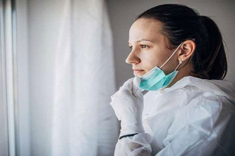 طبيب. أعراض السرطان وفيروس كورونا مماثلة