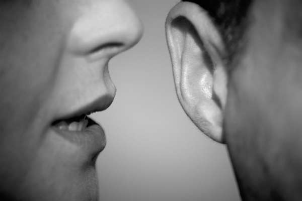 تفسير علمي. ها علاش يعشق البشر النميمة