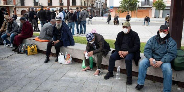 المغاربة العالقون بالخارج. إعادة 310 مواطنين منهم 10 أطفال من إسبانيا