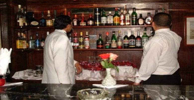 جديد.. الدّاخلية تستثني الحانات والملاهي من إجراءات التخفيف