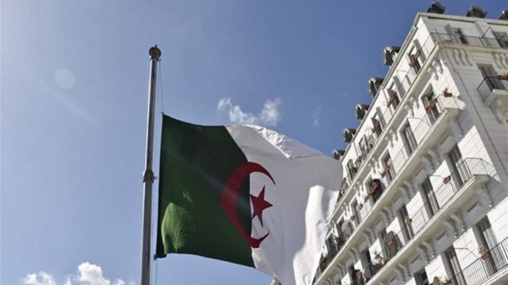 الشيلي تعلن إغلاق سفاراتها في الجزائر وأربع دول أخرى للتركيز على “دول أكثر استراتيجية”