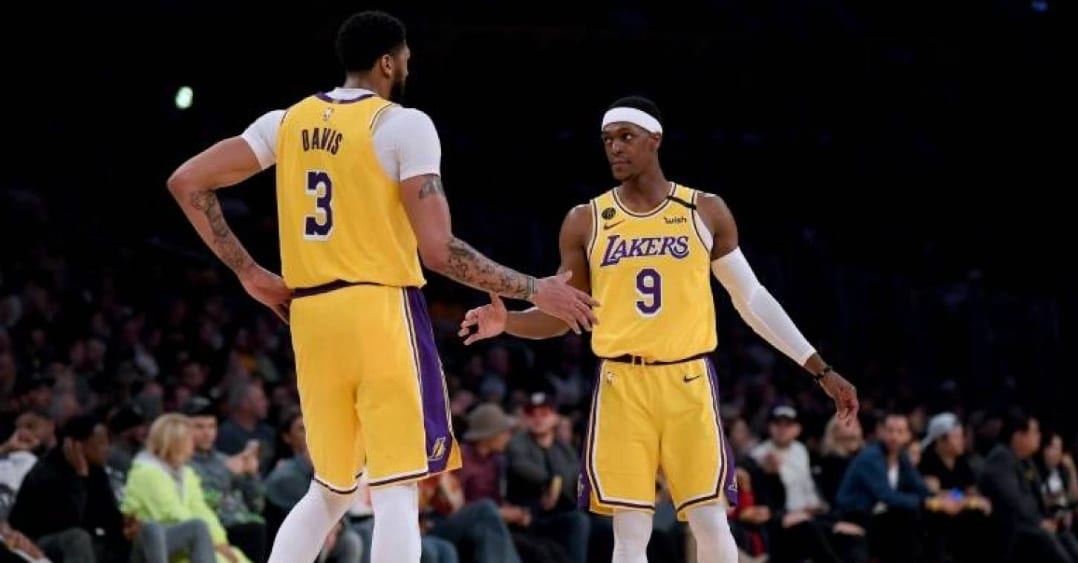 السلة الأمريكية. نجم “ليكرز” يتعرض لكسر في إبهام اليد اليمنى