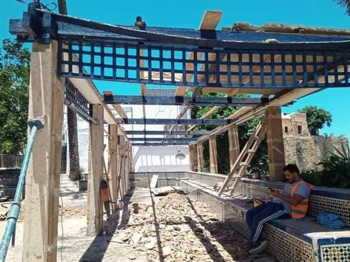 مثقفون يبكون الأطلال على مقهى الأودية