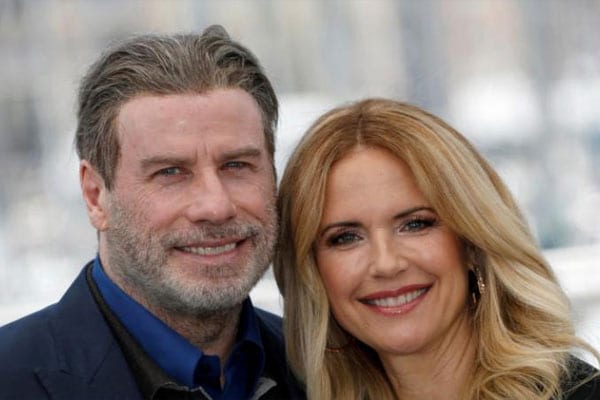 زوجة “جون ترافولتا” تفارق الحياة بعد صراعها الطويل مع سرطان الثدي