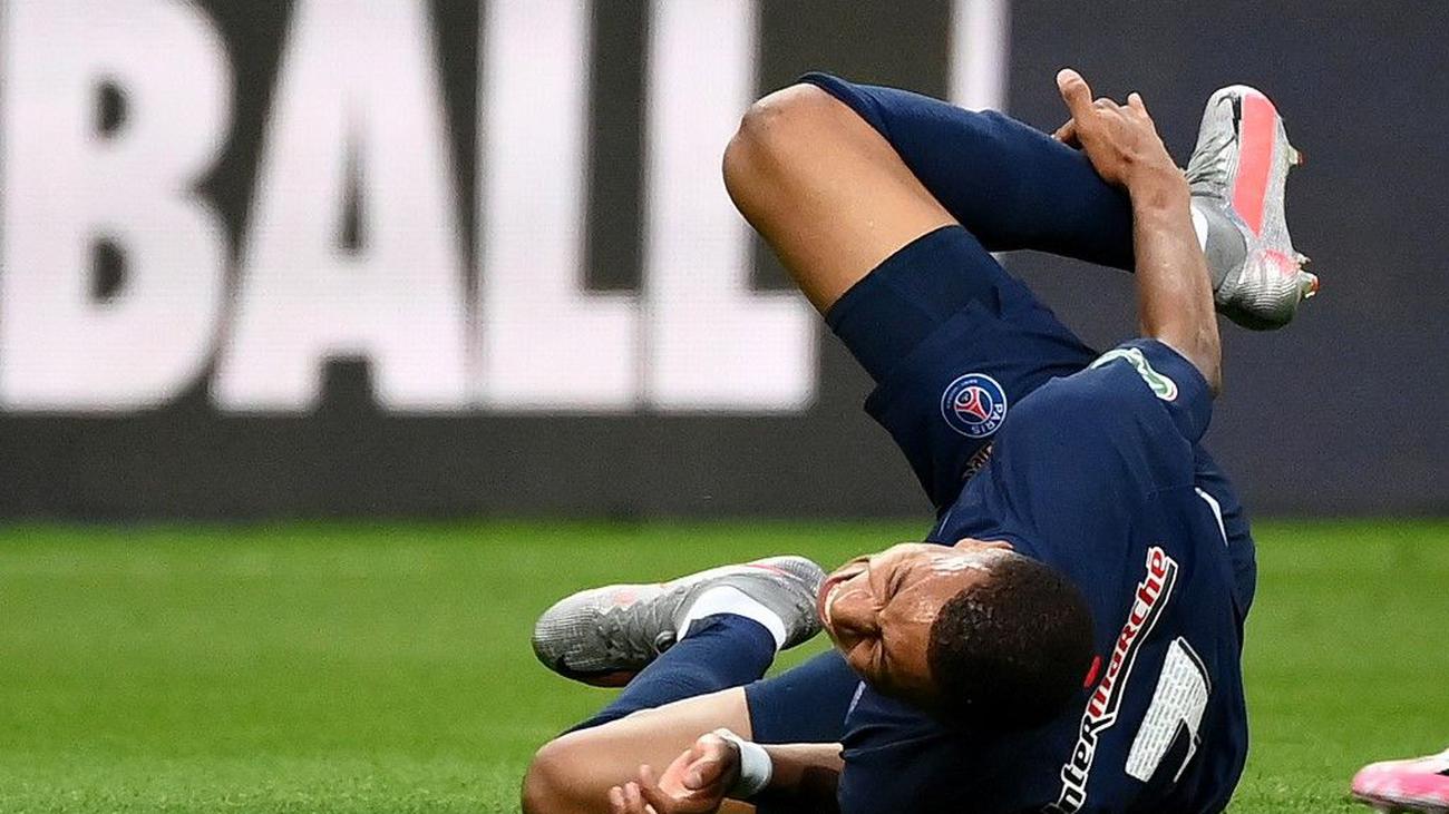 رسميا. سان جيرمان يؤكد إصابة مهاجمه مبابي في الكاحل