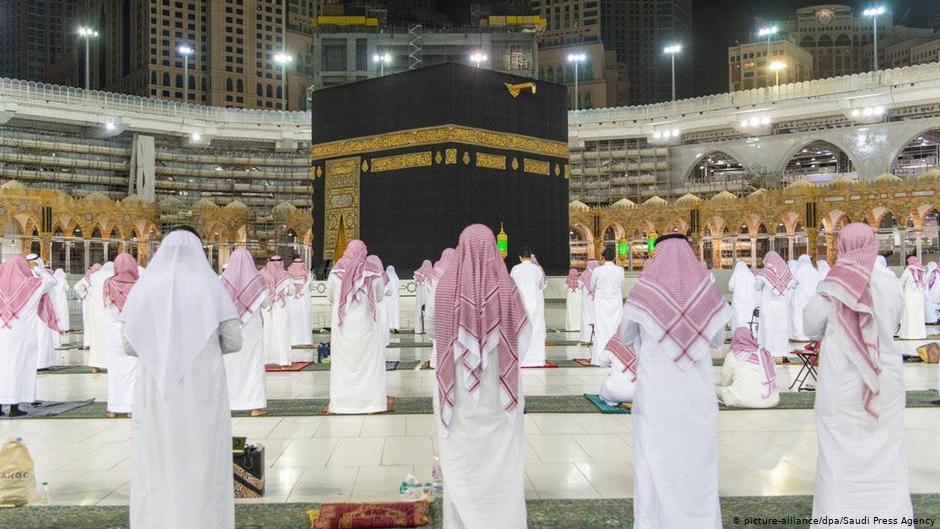السعودية تمنع صلاة عيد الأضحى في الأماكن المكشوفة