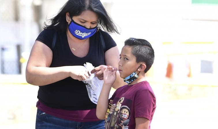 الأطفال ونقل فيروس كورونا. دراسة تكشف “الوهم الكبير”