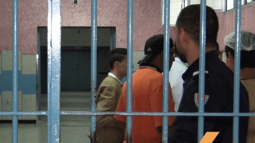 سجن تاونات. ينفي مزاعم نزيل سابق بشأن حرمانه من نسخة من سجل الإعتقال و الرعاية الصحية