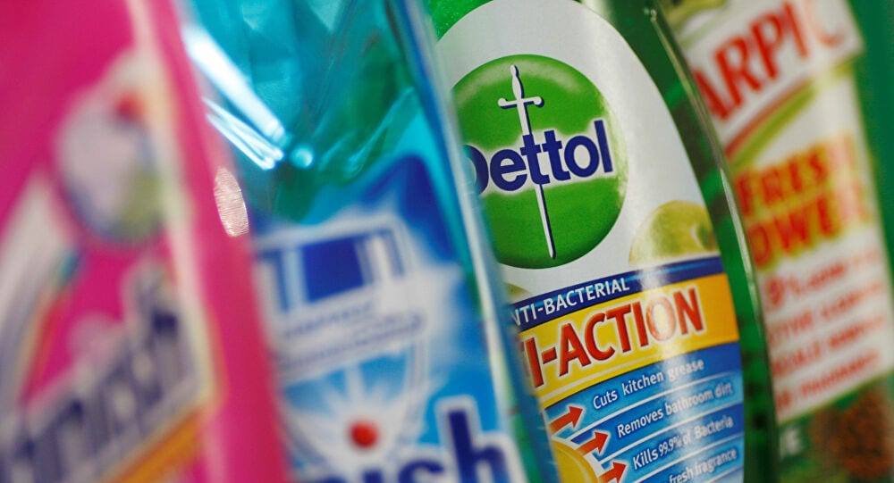 تحذير من مواد تنظيف المنزل