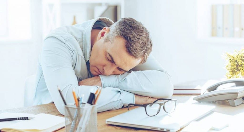 ها كيفاش. يمكنك التعامل مع النعاس في العمل