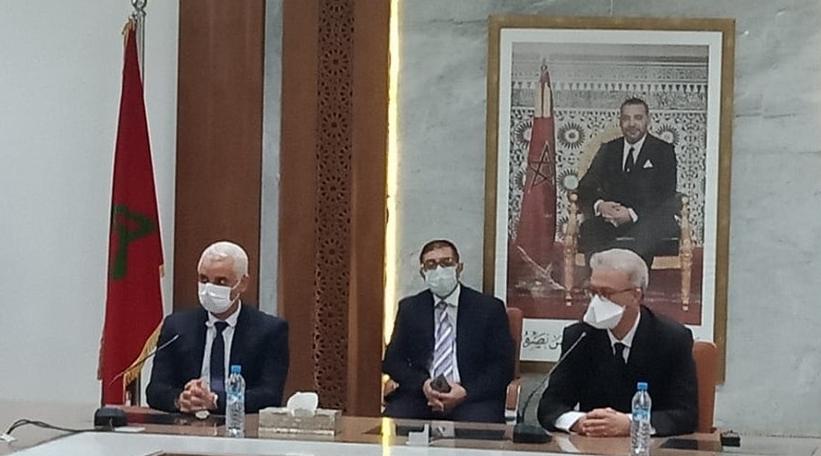 آيت الطالب يستعرض تدابير مواجهة التطورات الأخيرة للوضعية الوبائية بمراكش