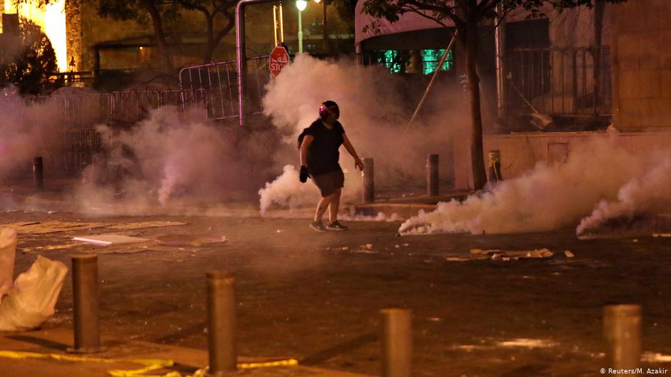 لبنان- جرحى في مواجهات ببيروت وتوقيف 16 على خلفية الانفجار