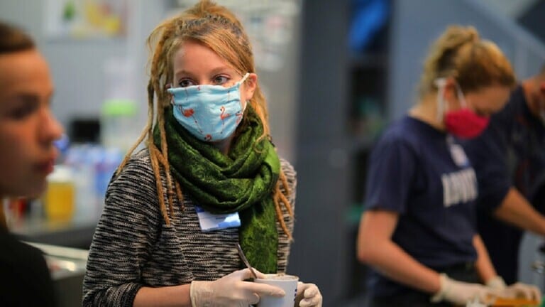 عبر العالم. عدد المصابين بكورونا يقترب من 21 مليونا