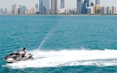 إطلاق خدمة عبر الخط لوضع وتتبع طلبات تسجيل السفن والدراجات المائية