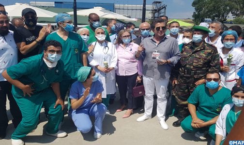 فنانون ومشاهير يشيدون بمبادرة الملك الإنسانية بعد إنفجار بيروت