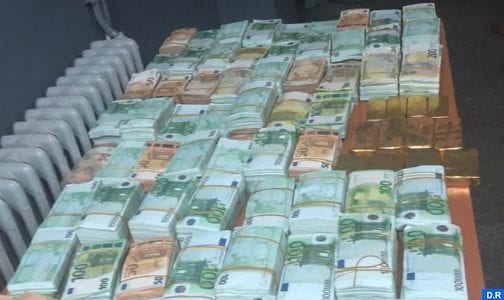 مثير.. أمن وجدة يحجز 20 كيلوغراما من الذهب ومليونين ونصف أورو لدى عصابة إجرامية