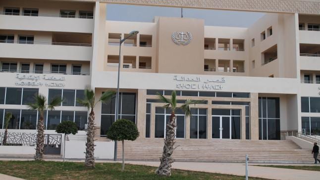 وجدة.. فيروس كورونا يصيب محام وموظّفة بالمحكمة الإبتدائية