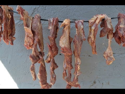 ” القديد” عادة متوارثة لحفظ لحم الأضحية لدى المغاربة