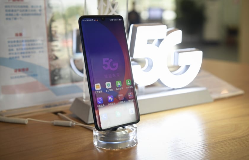 أول هاتف ذكي في العالم مزود بكاميرا “سرية”