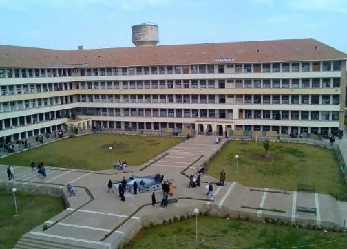 جامعة فاس تؤجل إمتحانات الدورة الربيعية وتجري إمتحانات الإجازة المهنية والماستر عن بعد