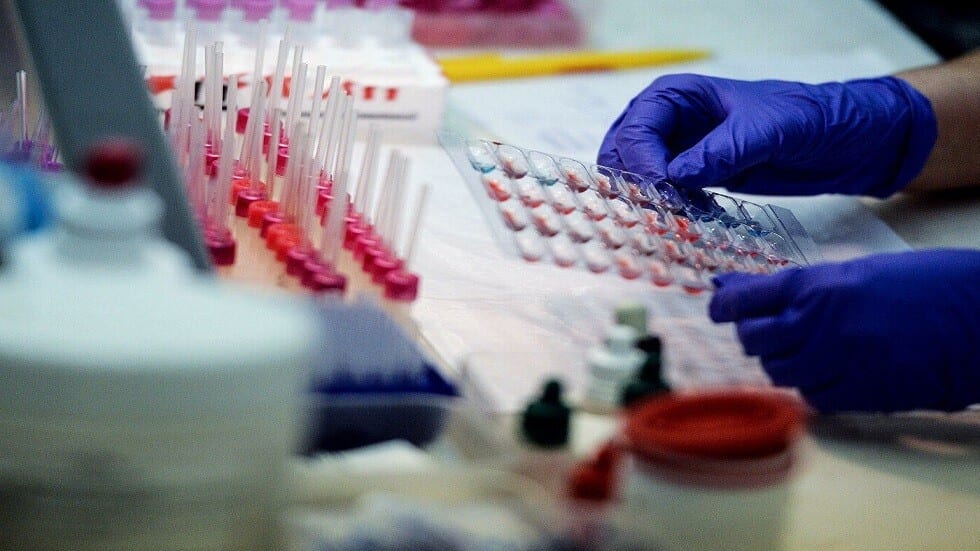 دراسة التسلسل الجيني. قد تفك لغز فيروس كورونا المستجد