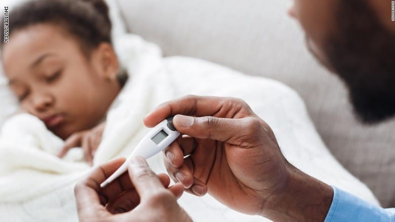 هل يعاني أطفالكم من أعراض “كورونا”. إليكم ما يجب فعله