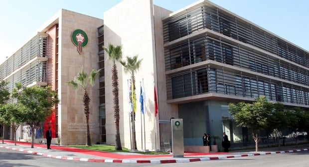 انطلاق عهد جديد لكرة القدم الاحترافية في المغرب بتوقيع ميثاق الالتزام والمسؤولية