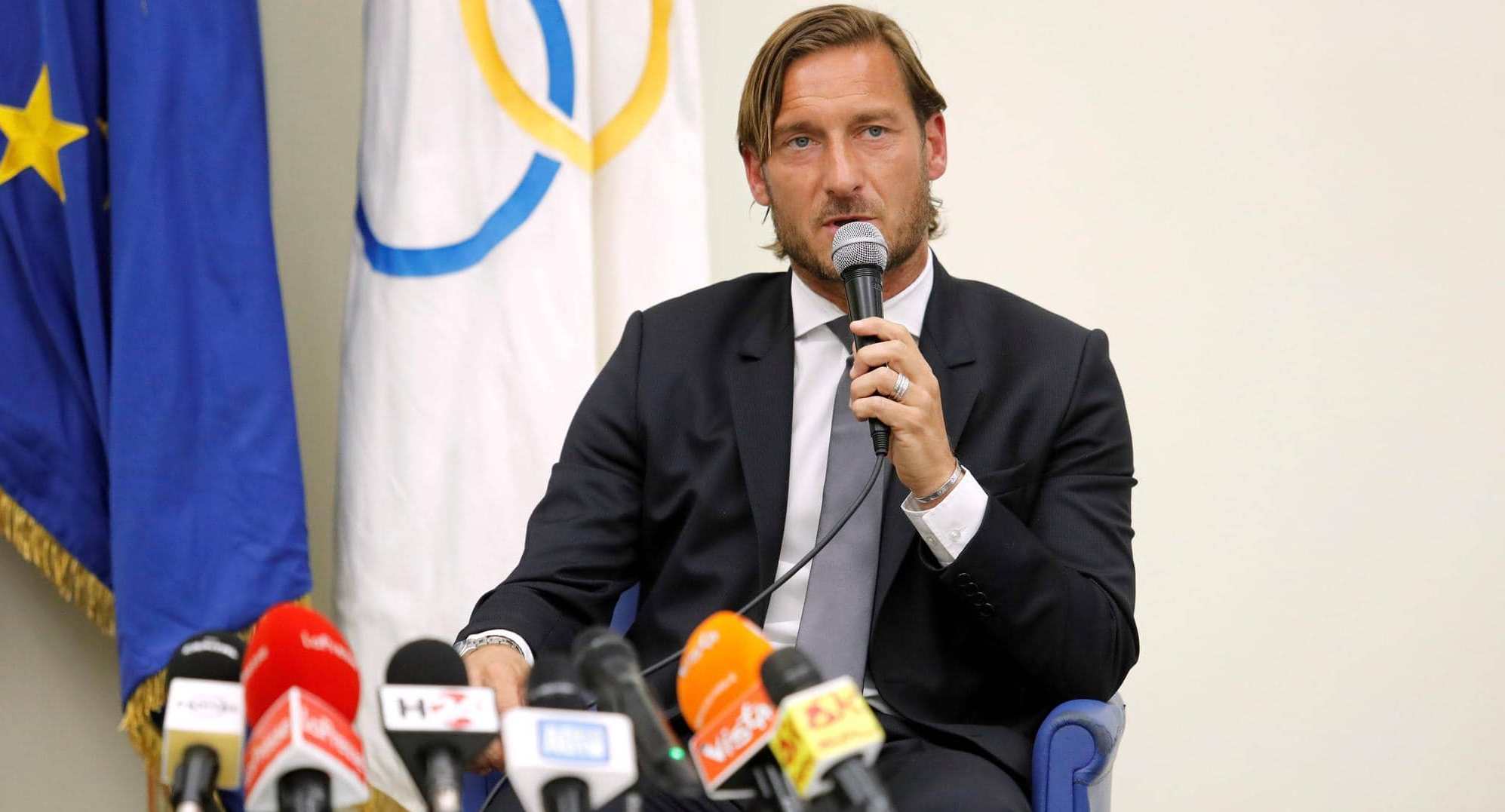 فيروس كورونا يخطف والد أسطورة الكرة الإيطالية فرانشسكو توتّي