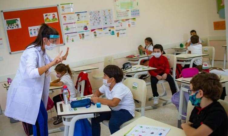 نداء دولي لإبقاء المدارس مفتوحة خلال الأزمة الوبائية