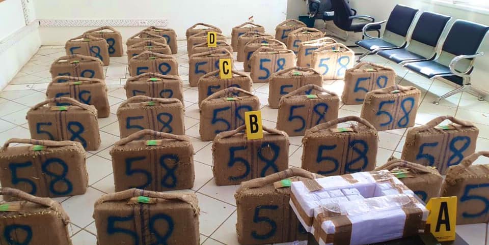 أكادير. إيقاف شقيقان وحجز أزيد من طن من “الحشيش” (صور)