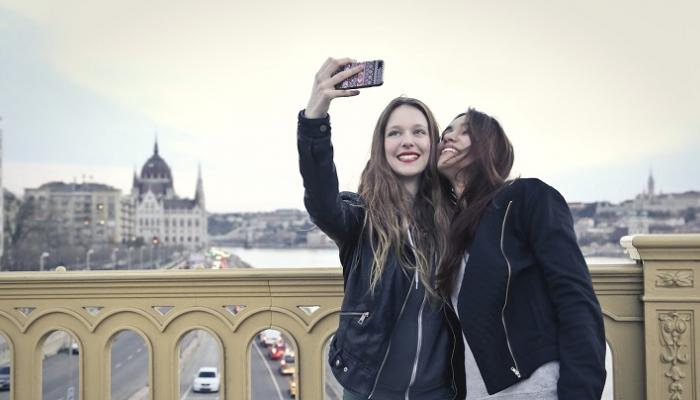 أشياء يجب الانتباه لها عند التقاط صور السيلفي