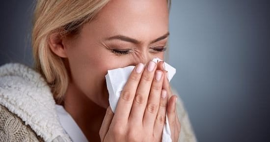 الكشف عن أعراض للحساسية مشابهة لأعراض “كورونا”