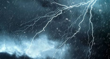 ردوا بالكم. أمطار رعدية محليا قوية اليوم الاثنين بهذه المناطق