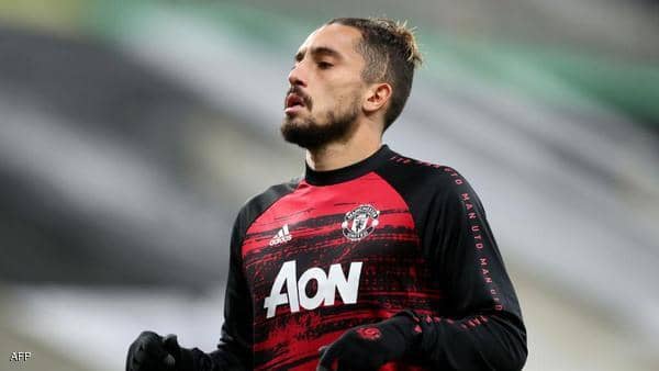 حالة ناذرة.. للمرة الثانية إصابة لاعب مانشستر يونايتد بكورونا