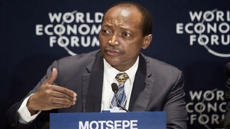 الجنوب الإفريقي الملياردير “موتسيبي” يعلن ترشحه لرئاسة “الكاف”