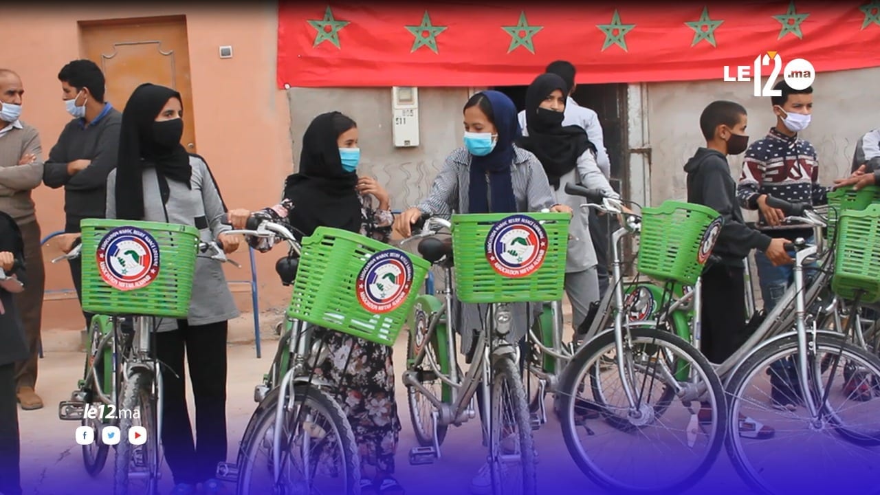 جمعية بإقليم تارودانت توزع أكثر من 250 دراجة هوائية لفائدة تلاميذ المنطقة