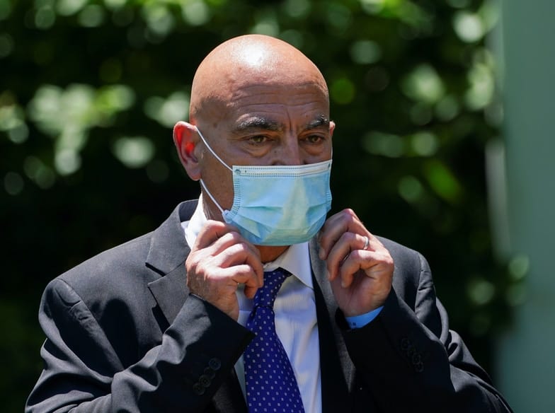 أين هو الدكتور منصف السلاوي؟