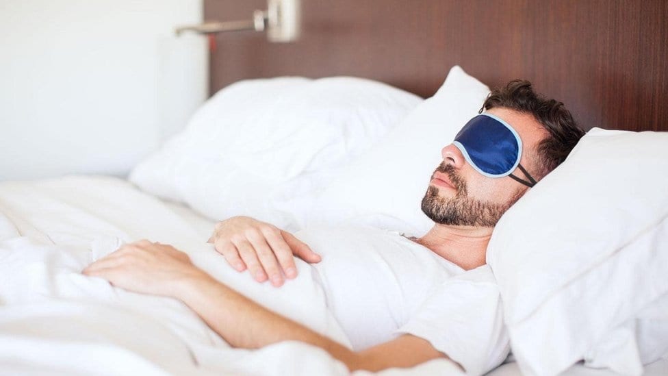 دراسة.. مدة النوم مهمة لطول العمر وصحة القلب