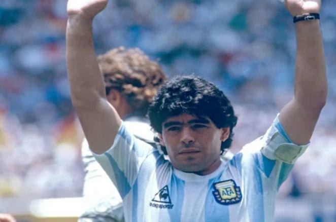 رحيل الأسطورة.. الرئيس الأرجنتيني يعلن الحداد لثلاثة أيام 