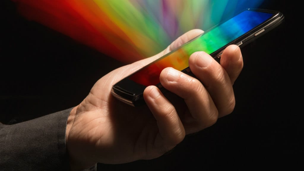 ها كيفاش تحمي نفسك من مخاطر أشعة الهاتف المحمول