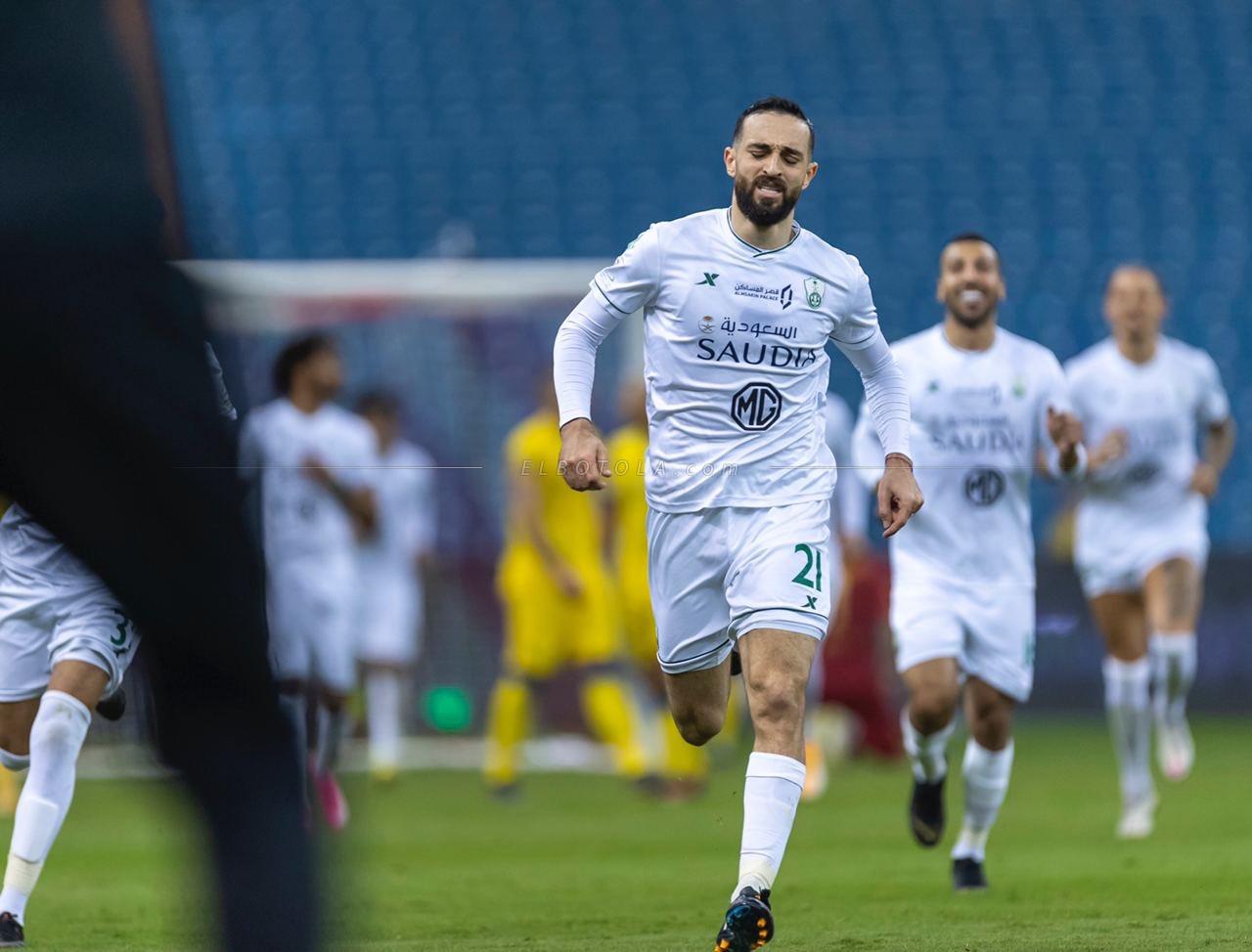 الدوري السعودي.. ثنائية فتوحي تقود الأهلي لإلحاق الهزيمة السادسة بفريق حمد الله